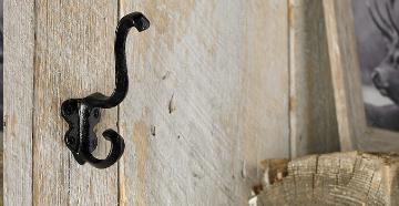 CLASSIC FORGED ANTIQUE IRON HOOK - 923  